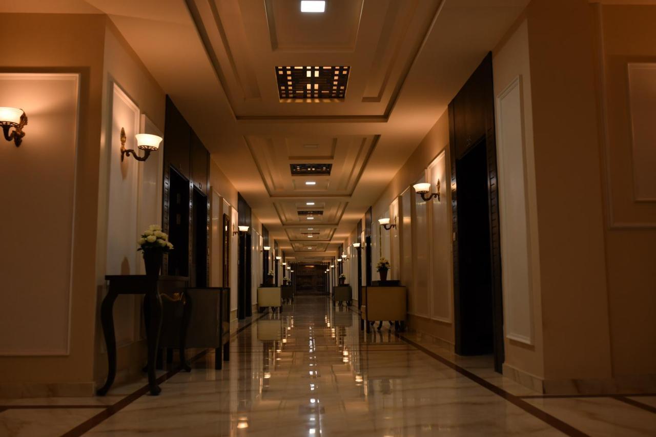 Oxygym Club Hotel & Suites Faisalabad Ngoại thất bức ảnh