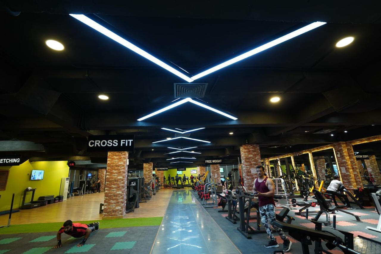 Oxygym Club Hotel & Suites Faisalabad Ngoại thất bức ảnh